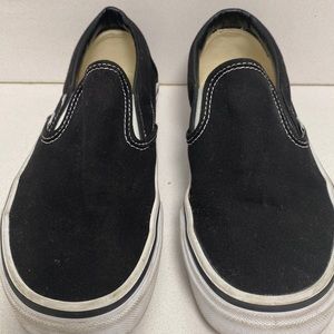 Classic Vans black size 7 womens